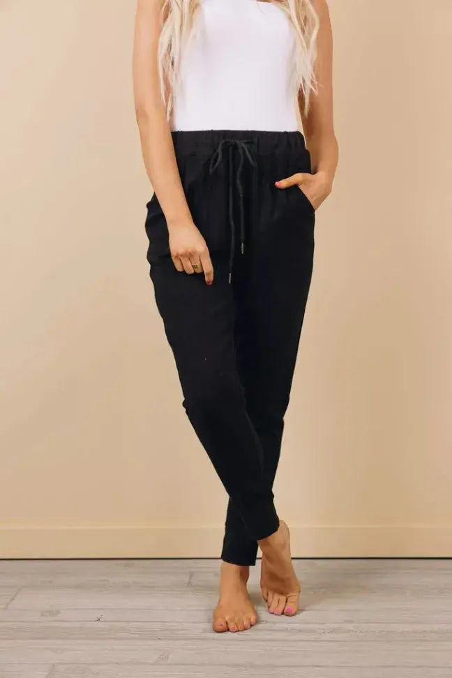 Pollyana Drawstring Joggers Stay Warm in Style