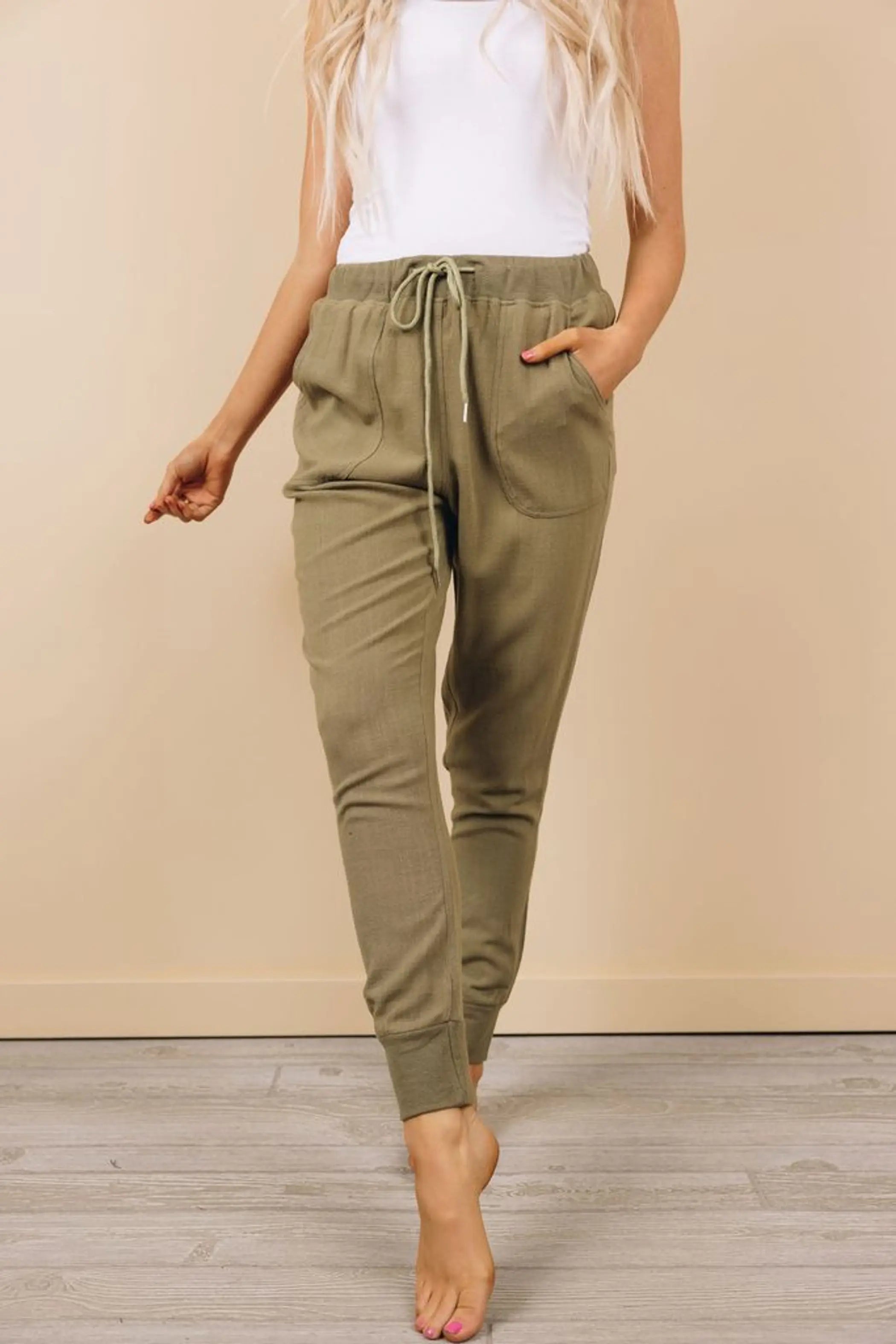 Pollyana Drawstring Joggers Stay Warm in Style