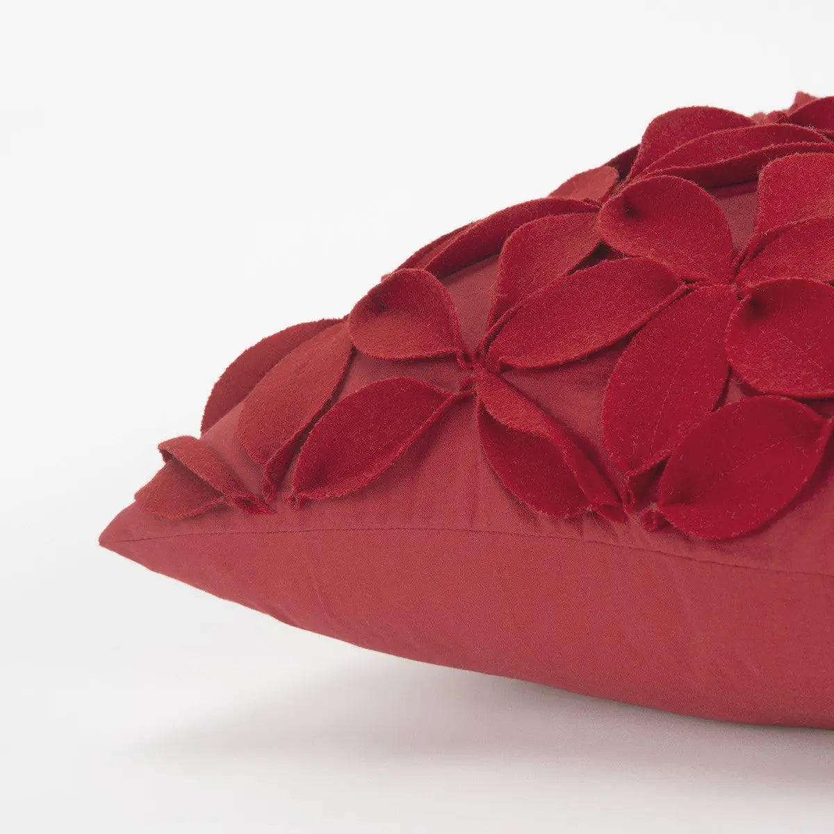 Red Pinwheel Floral Petal Down Throw Pillow Homeroots Home Decor