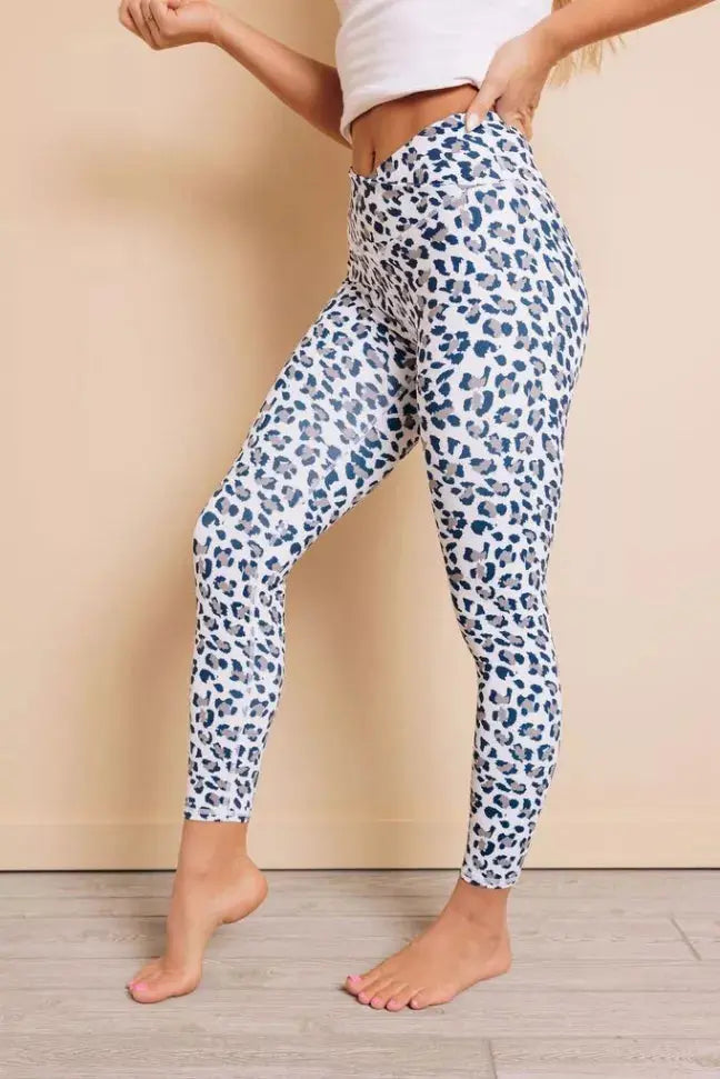 Run The World Leopard Leggings Stay Warm in Style