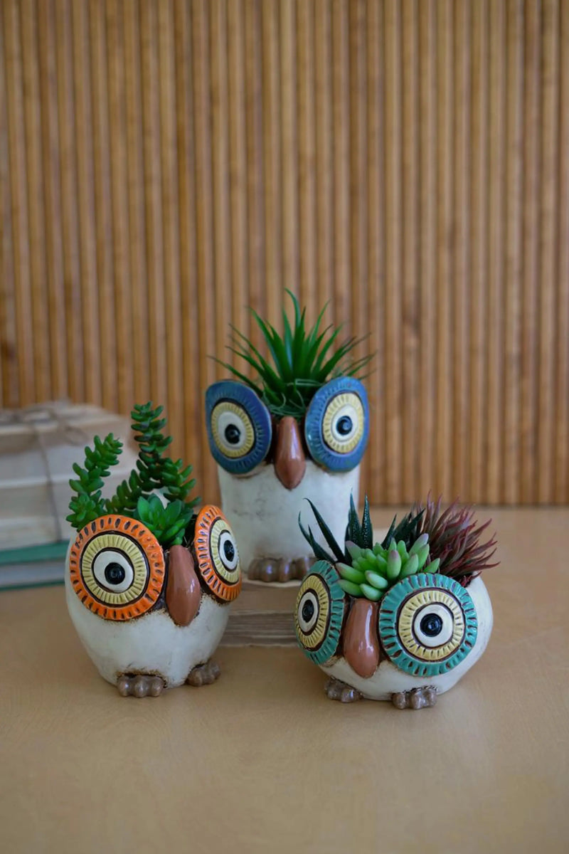 SET OF THREE CERAMIC OWL PLANTERS Kalalou