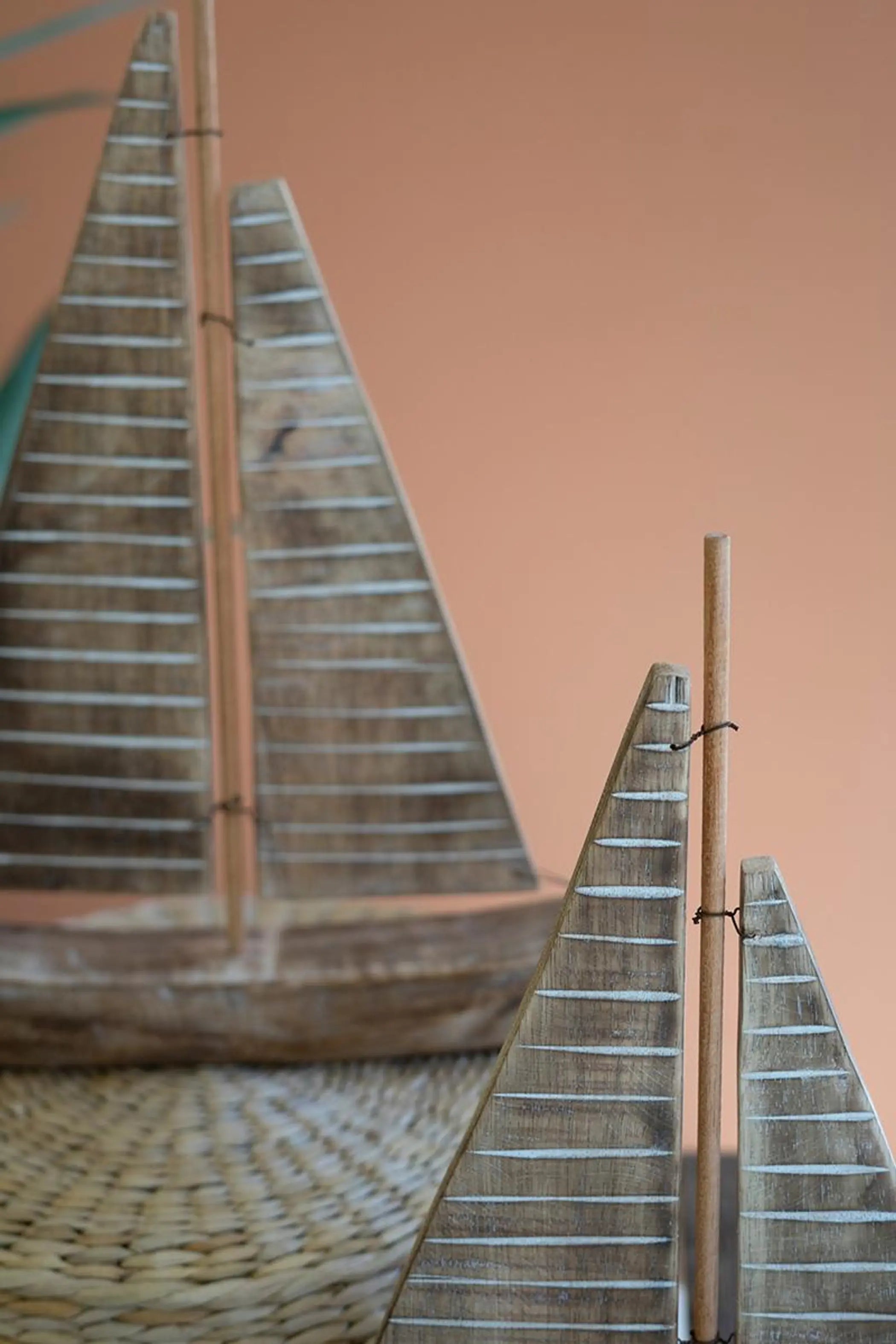 SET OF TWO RUSTIC RECYCLED WOOD SAIL BOATS Kalalou
