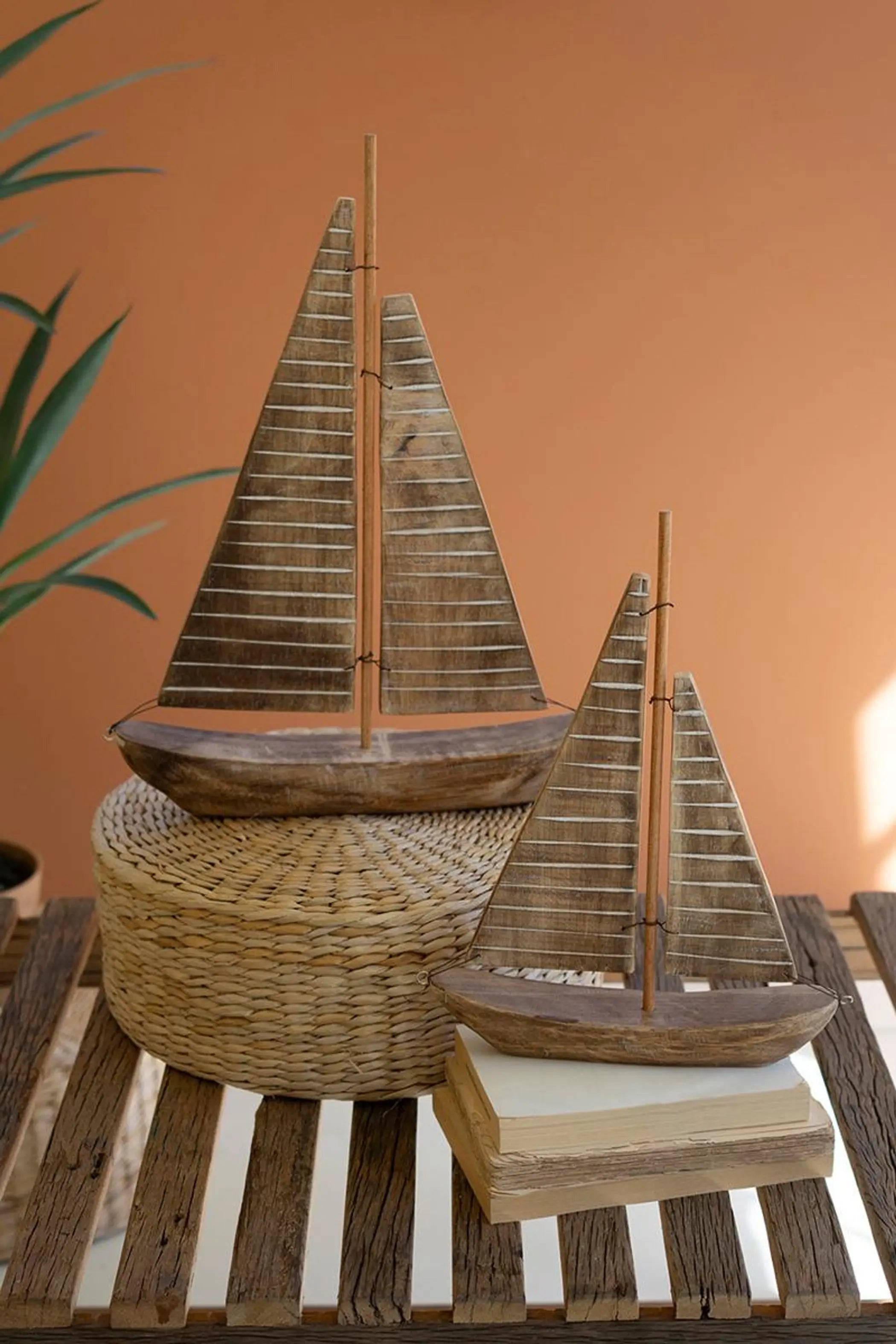 SET OF TWO RUSTIC RECYCLED WOOD SAIL BOATS Kalalou