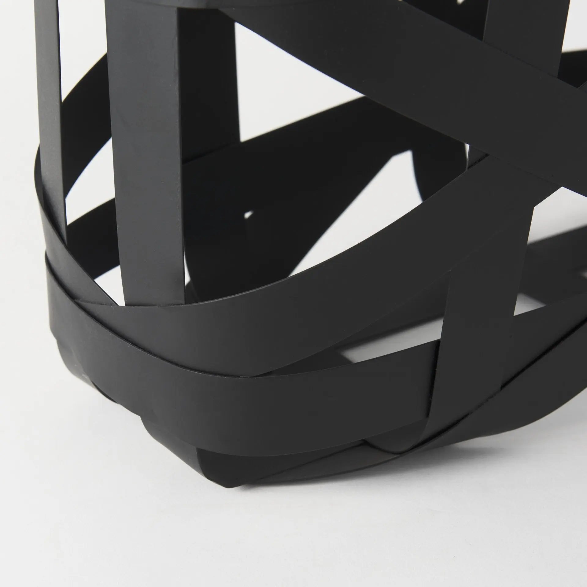 Set Of Two Black Geometric Metal Baskets Homeroots Office