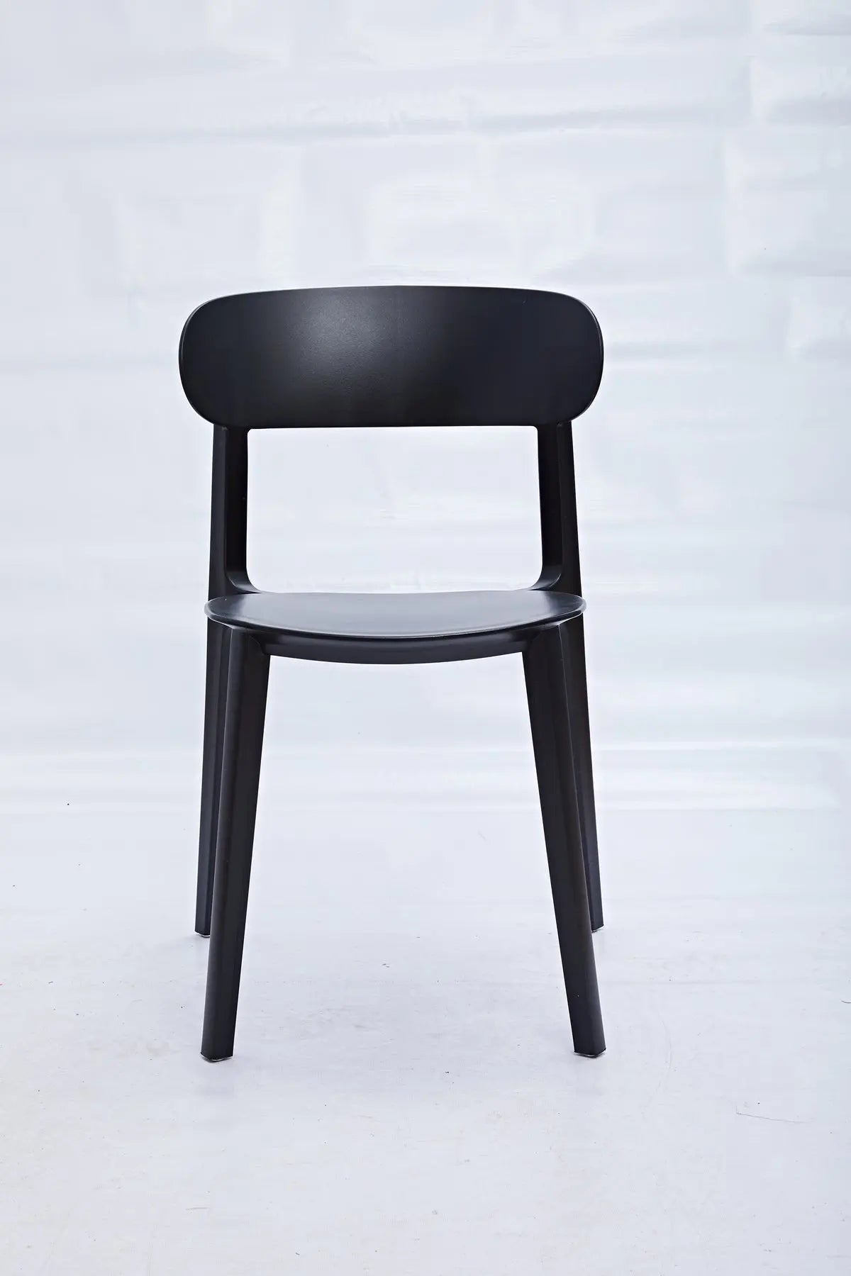 Set of Four Black Heavy Duty Plastic Dining Side Chairs Homeroots Kitchen & Dining
