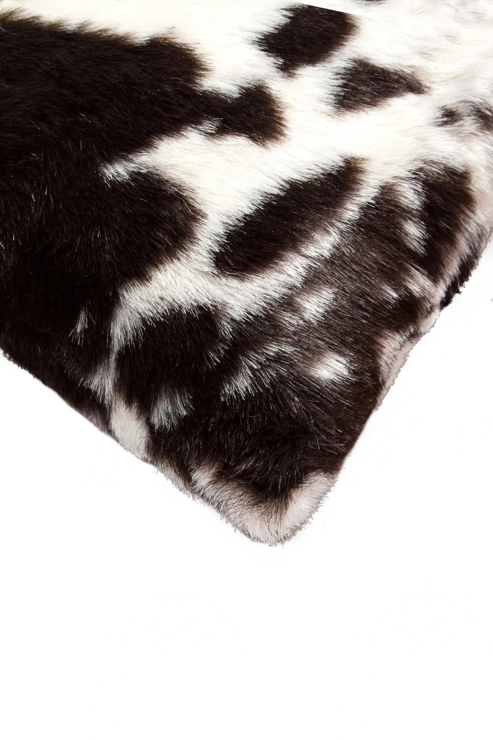 Set of Two 18" Brown And White Faux Fur Throw Pillows Homeroots Home Decor