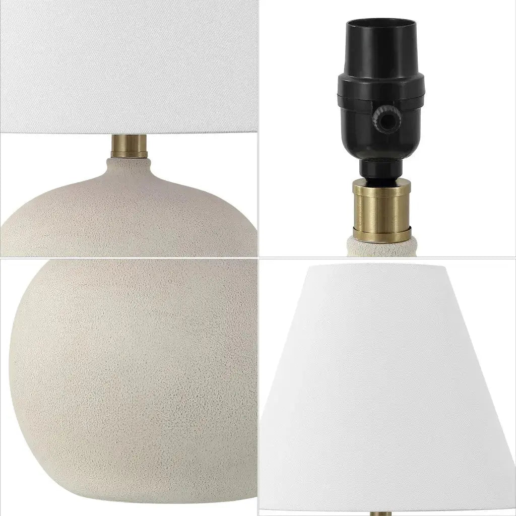 Set of Two 18" Clear Novelty Table Lamps With Cone Shades Homeroots Lighting