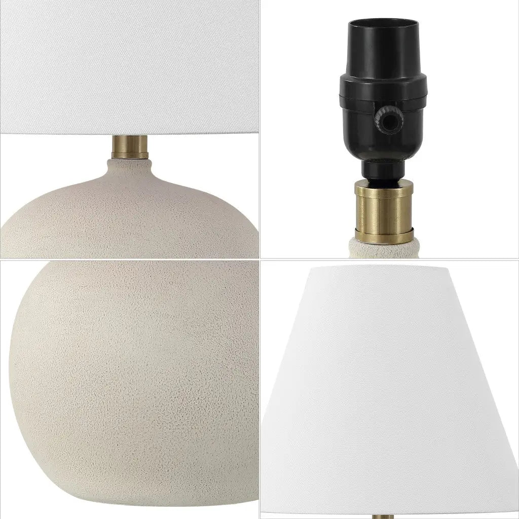 Set of Two 18" Clear Novelty Table Lamps With Cone Shades Homeroots Lighting