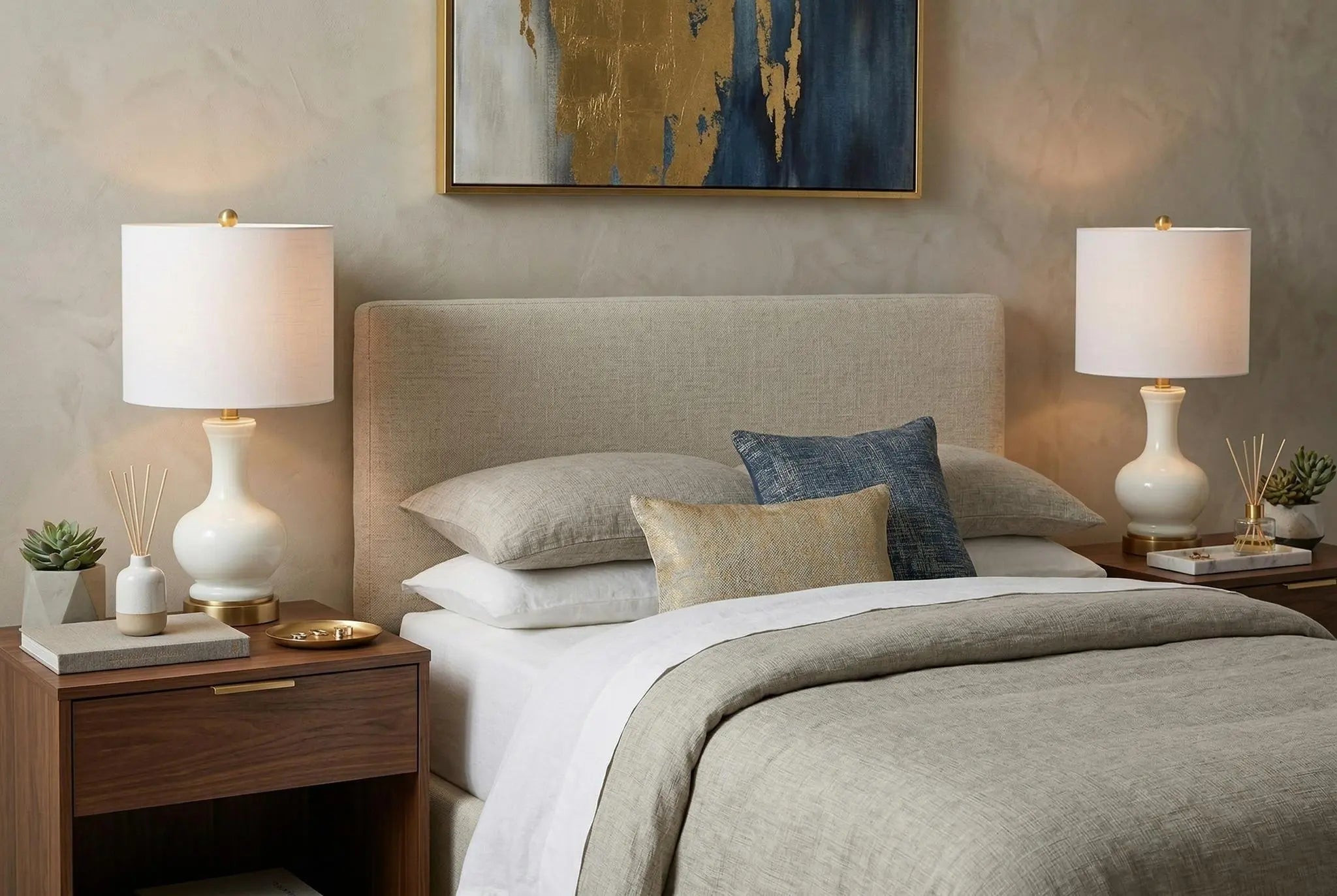 Set of Two 22" Gold Novelty Table Lamps With Globe Shades Homeroots Lighting