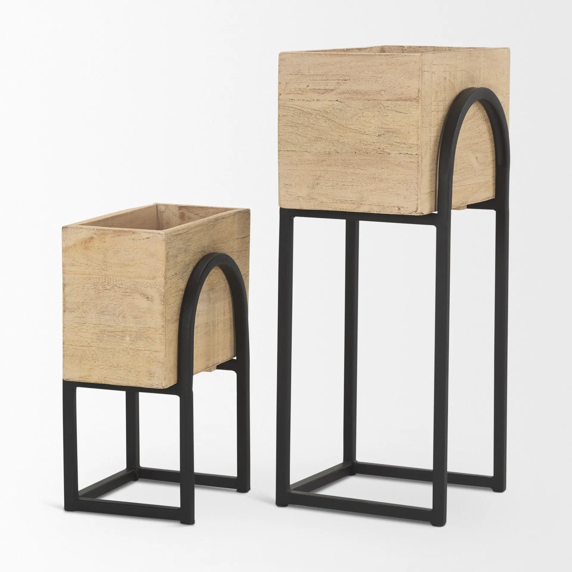 Set of Two Black Metal 1 Ounce Rectangular Urn Planters Homeroots Home Decor