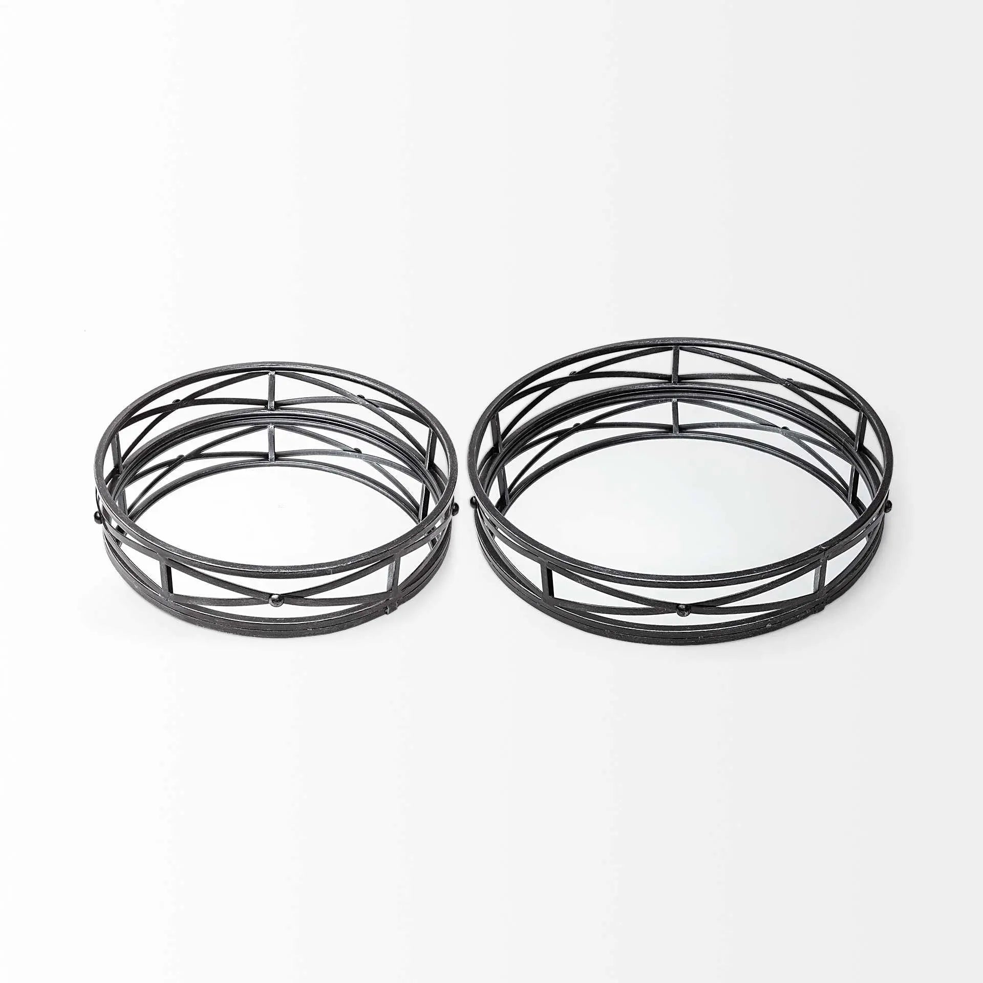 Set of Two Black Round Metal And Mirrored Glass Vanity Trays Homeroots Kitchen & Dining