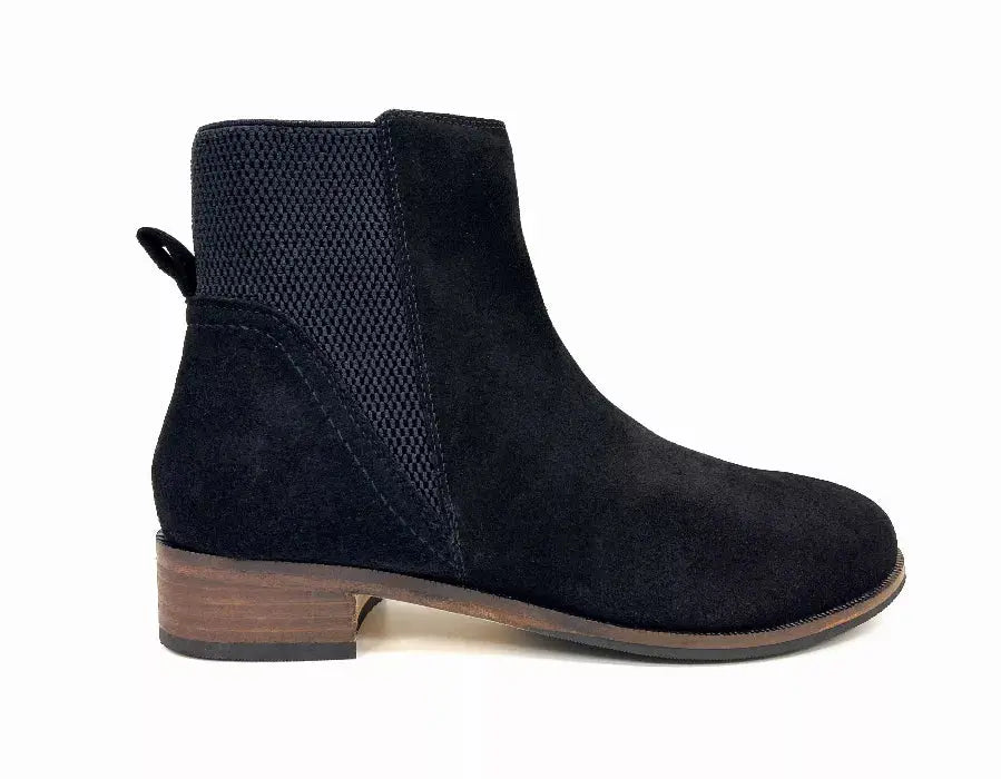 Shari Chelsea Bootie Oobash