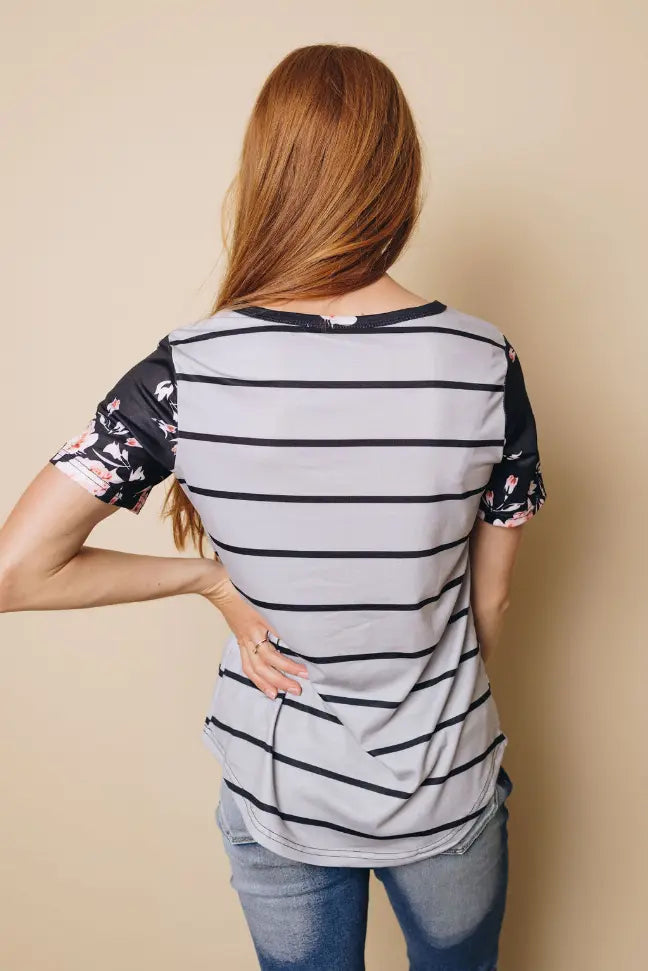 Slack Striped T-Shirt Stay Warm in Style
