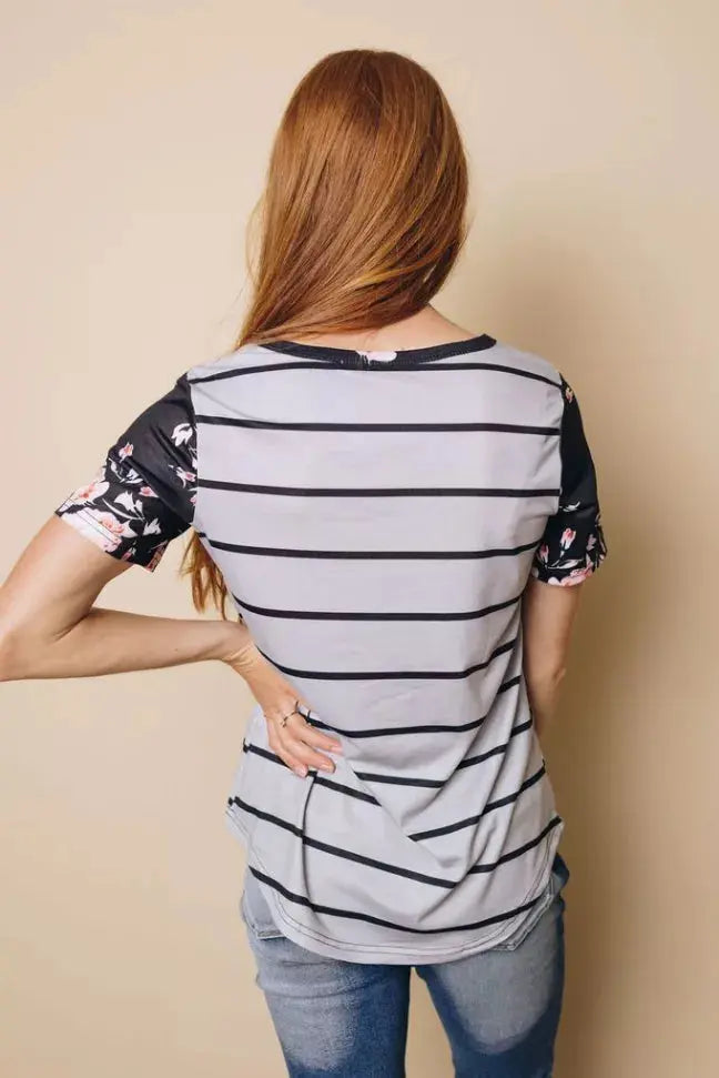 Slack Striped T-Shirt Stay Warm in Style