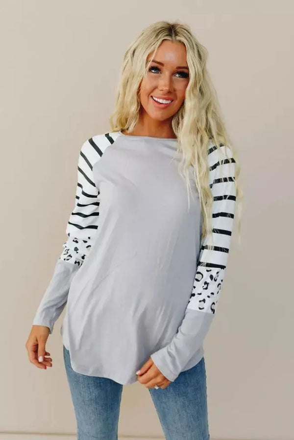 Southern Love Long Sleeve Tee Stay Warm in Style