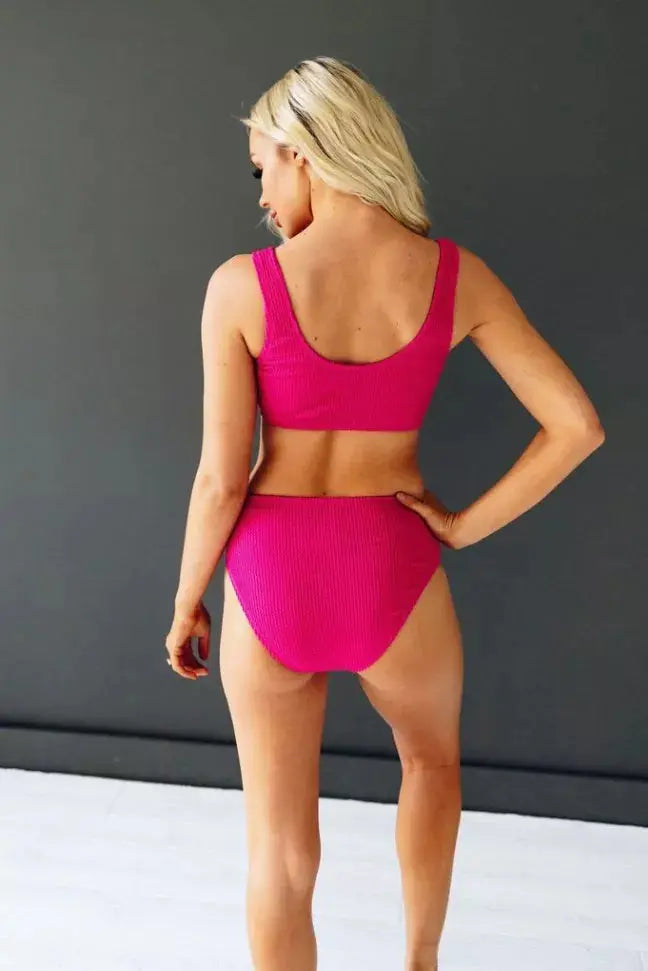 Sunshine Mood Textured Bikini Stay Warm in Style