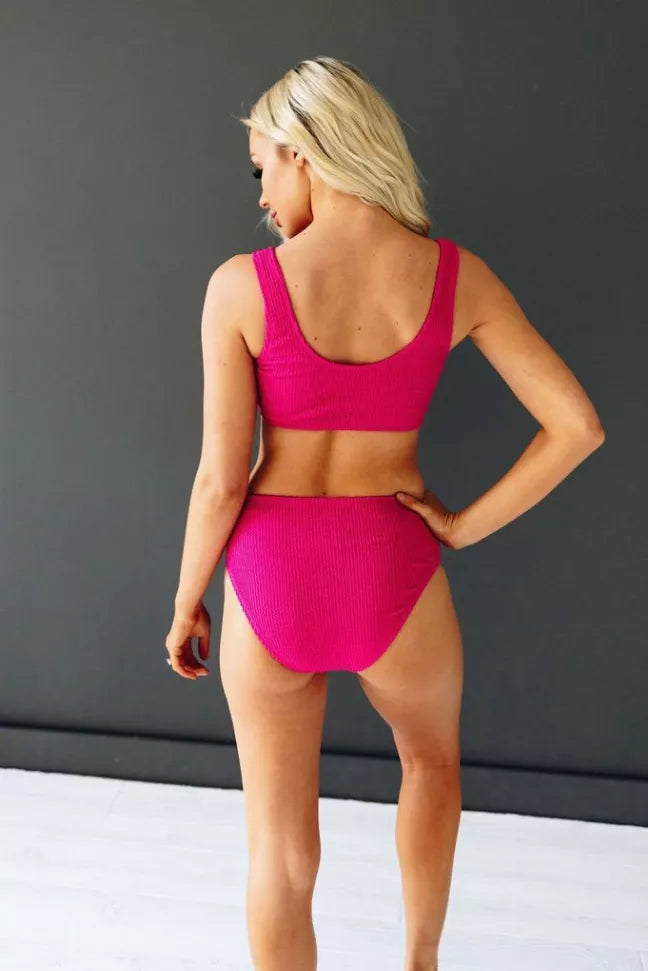 Sunshine Mood Textured Bikini Stay Warm in Style