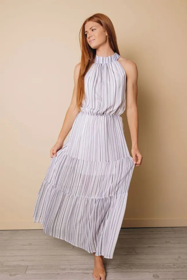 Swift Halter Striped Maxi Dress Stay Warm in Style