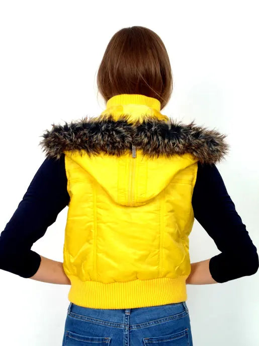 Warm yellow vest with faux fur Raul E New York