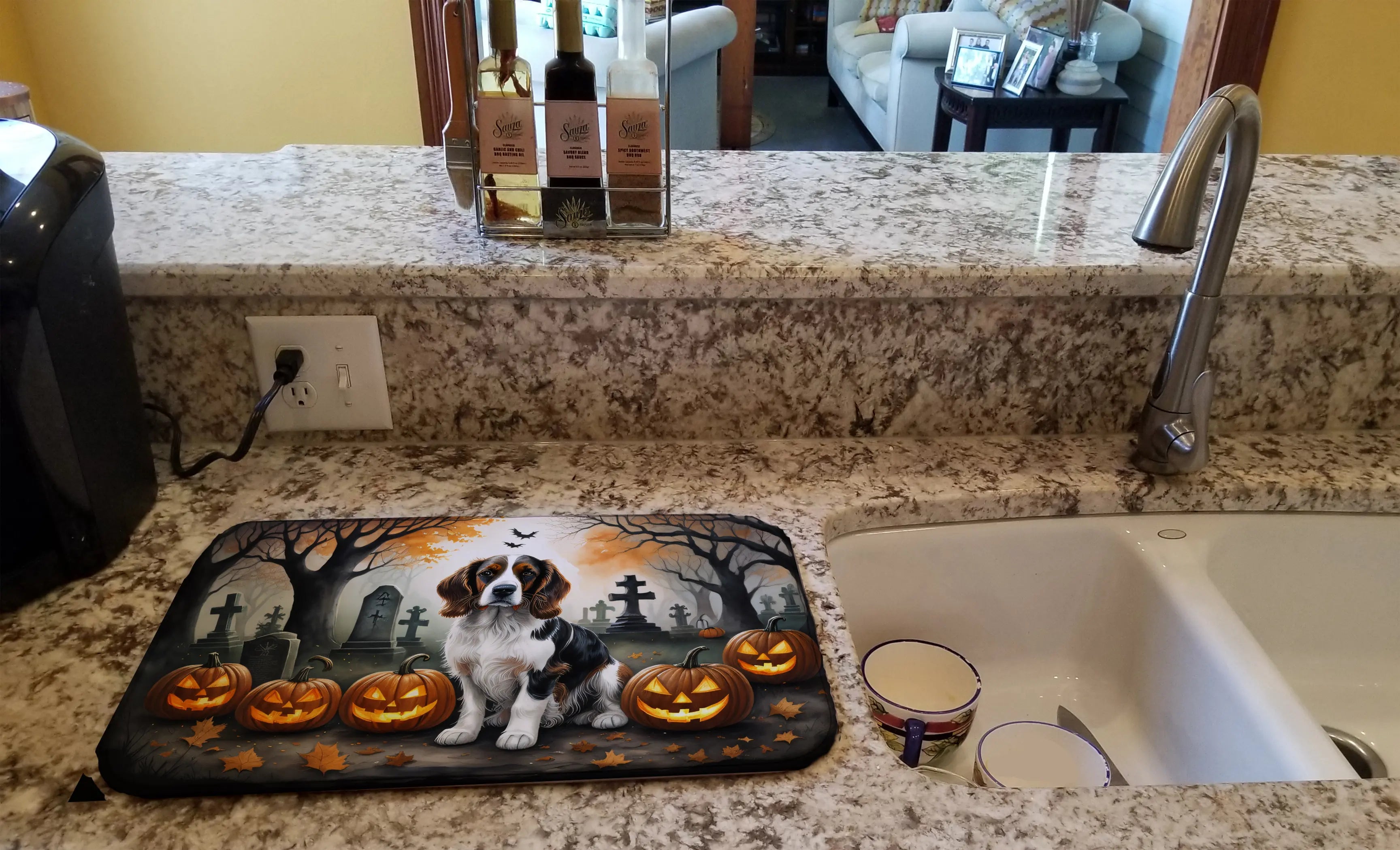 Welsh Springer Spaniel Spooky Halloween Dish Drying Mat Caroline's Treasures