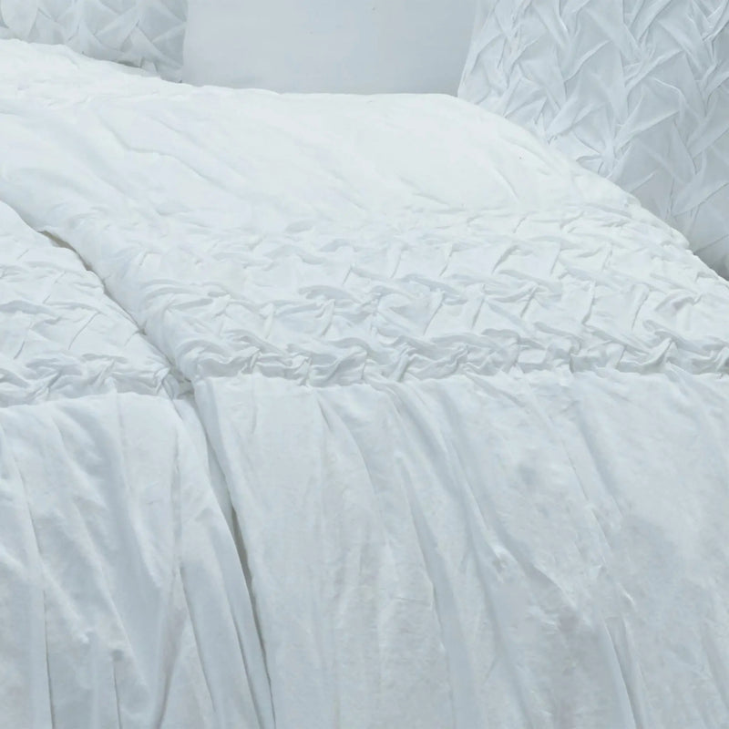 White Geometric Queen Quilt - GreatEagleInc