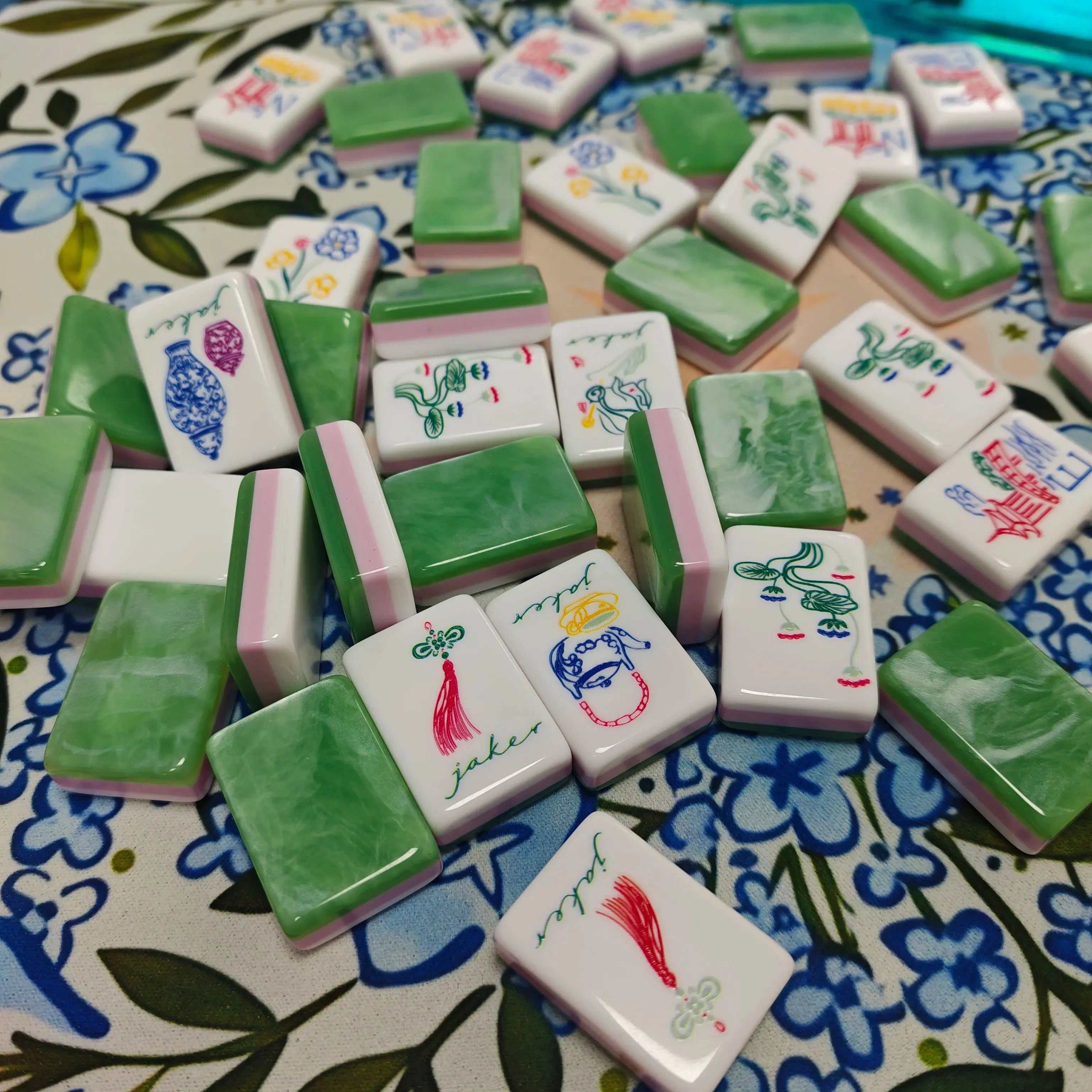 Wholesale Portable Durable Acrylic 4 Layer Anti Fading Mahjong Game Tile Acrylic American Mahjong Tiles GreatEagleInc