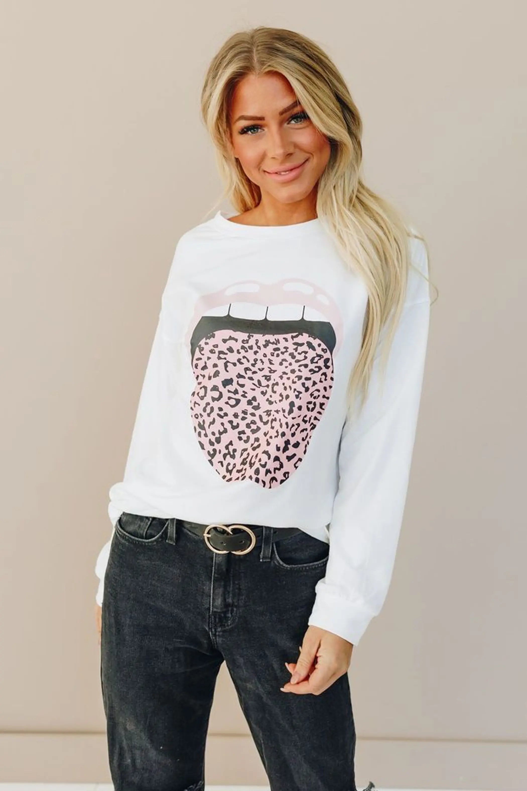 Wild Cat Lips Pullover Stay Warm in Style