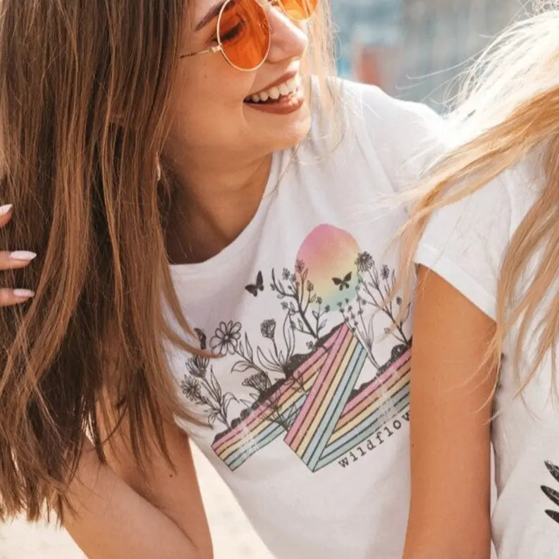 Women's Retro Wildflowers T-Shirt Dream Team Designs