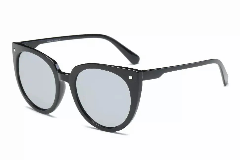 Women's Round Cat Eye Sunglasses IRIS FASHION INC