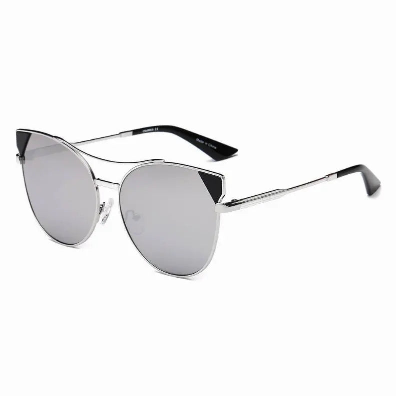 Women's Trendy Sunglasses IRIS FASHION INC
