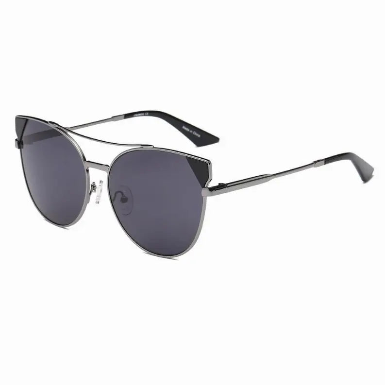 Women's Trendy Sunglasses IRIS FASHION INC